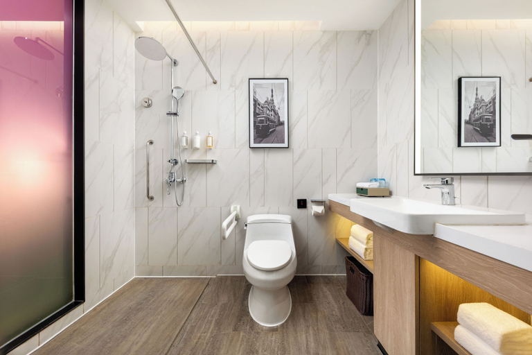 Bathroom 4, Holiday Inn Shanghai Hongqiao North by IHG, Shanghai