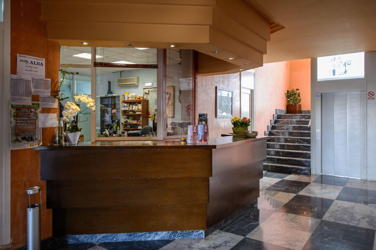 Public Area 2, El Paso Honroso, León