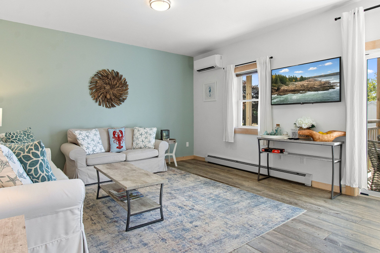 Living area 2, Ocean Breeze, Knox