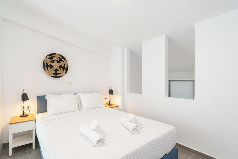 Room 2, Olive Garden Residential Complex, East Macedonia and Thrace