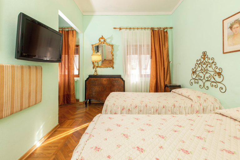 Room 2, Albergo La Felicina, Florence