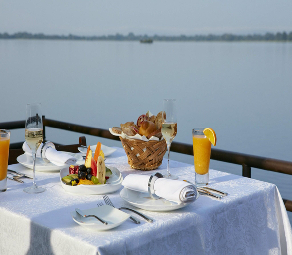 Food & Drinks 5, EKHO Lake House Polonnaruwa, Thamankaduwa