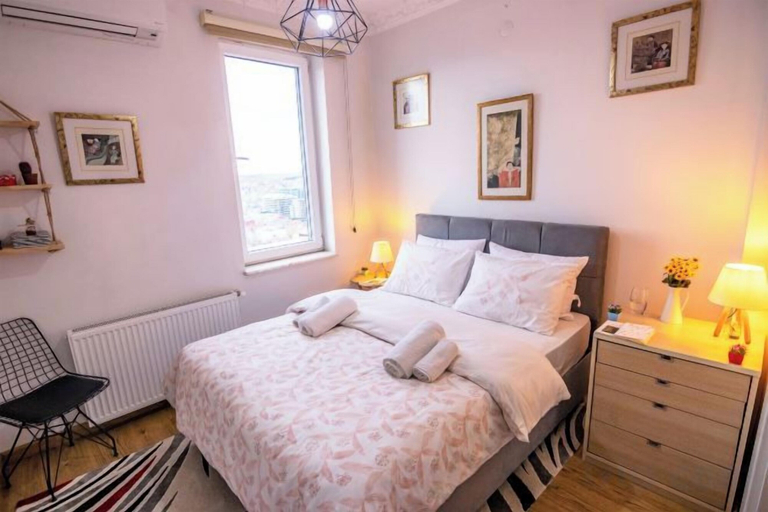 Bedroom 1, Gorgeous Two Bedroom Apartment - Roya, Beyoğlu