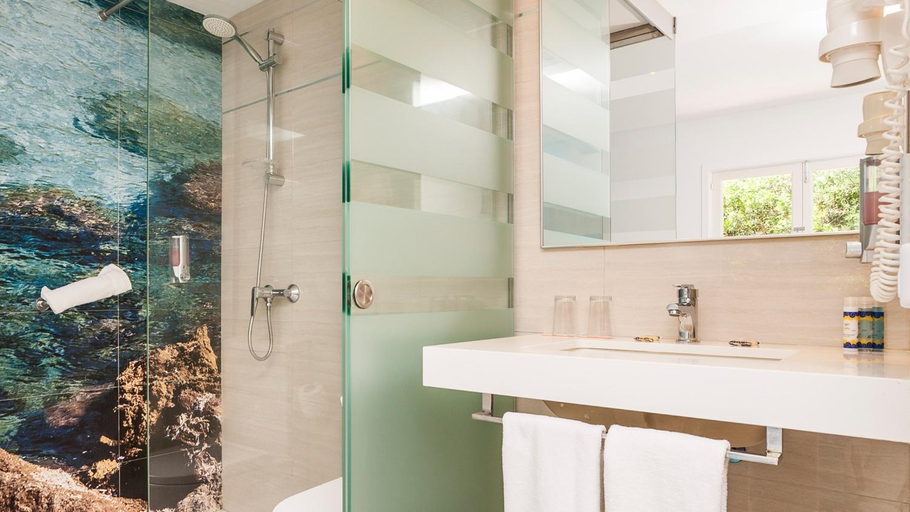 Bathroom 5, Globales Cala'n Blanes, Baleares