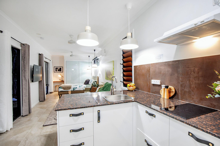 Public Area, Airlie Beach Eco Cabins - Adults only, Whitsunday