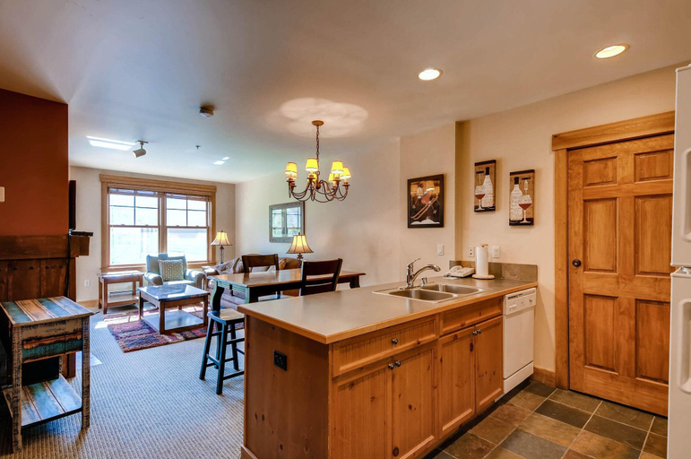 Room 5, The Springs Condos By Keystone Resort, Summit