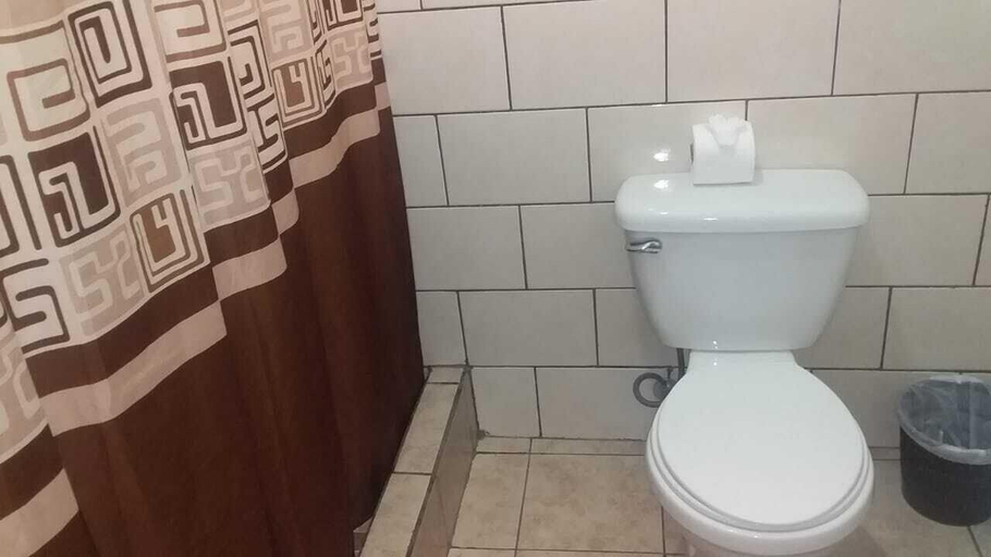 Bathroom 3, Hotel España, ZONA 1