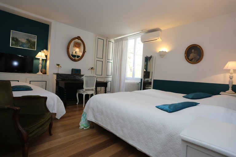Bedroom 1, La Gabetière, Isère