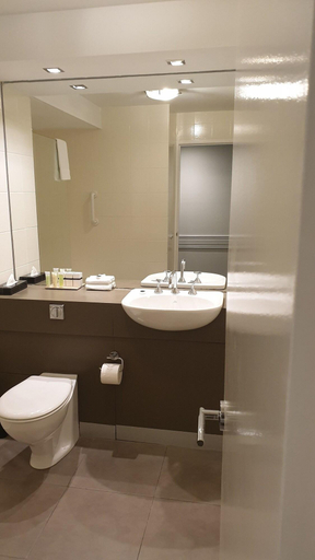 Room 3, Melbourne Kew Central Apartment Hotel, Melbourne