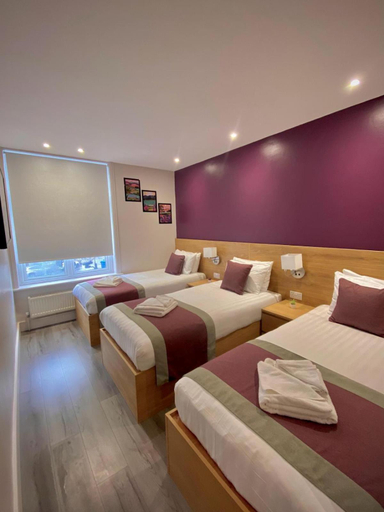 Bedroom 3, Holtwhites Hotel, London