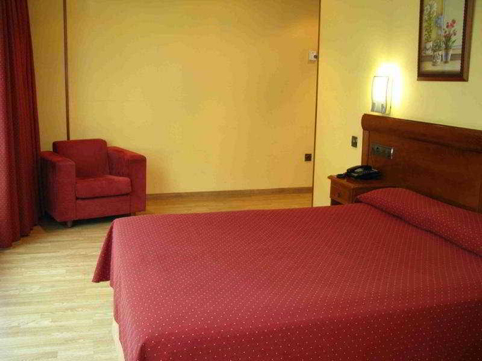 Bedroom 2, Longoria Avenida, Asturias