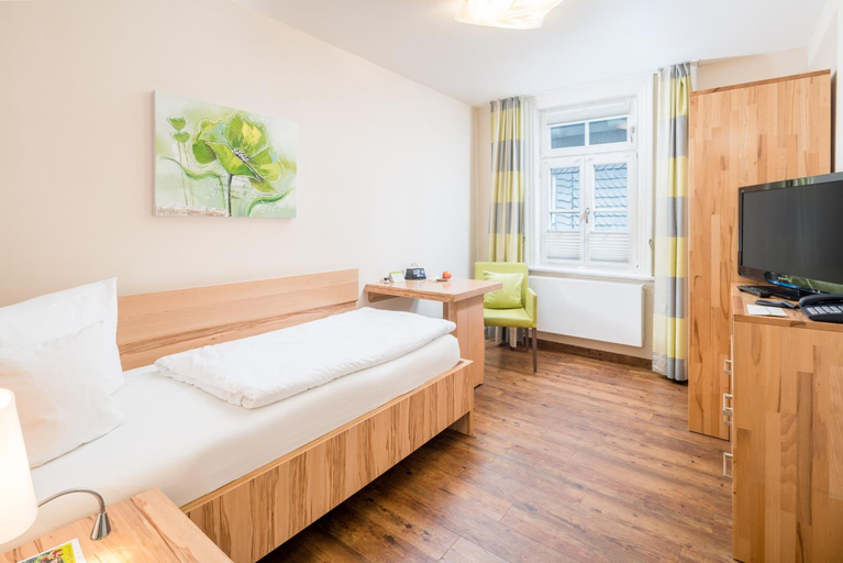 Bedroom 3, Gda Hotel Schwiecheldthaus, Goslar