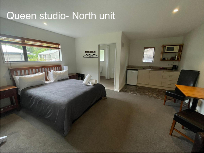 Bedroom 3, Arthur's Pass Motel & Lodge, Selwyn