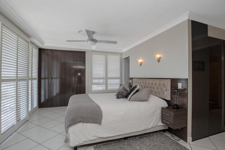 Bedroom 2, Carool Holiday Apartments, Gold Coast