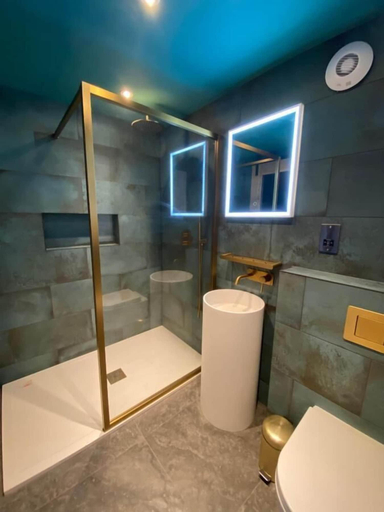 Bathroom 4, Ailim House Serviced Cottage, Fife