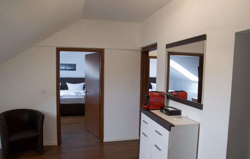 Others 5, Hotel Teatro, Kassel