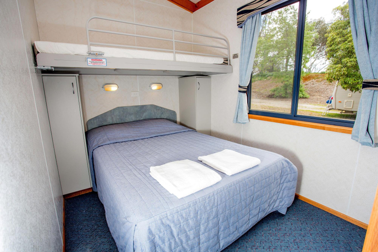 Room 3, Albury Gardens Tourist Park, Albury