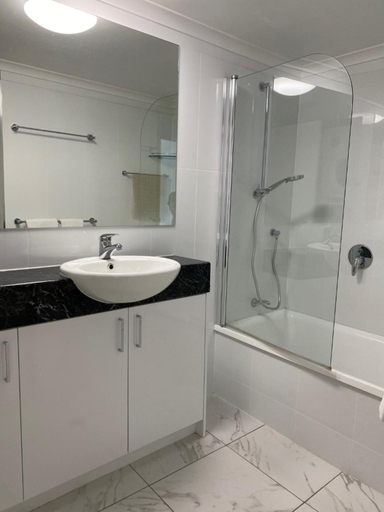 Bathroom 3, Belvedere Apartments, Caloundra - Caloundra S.