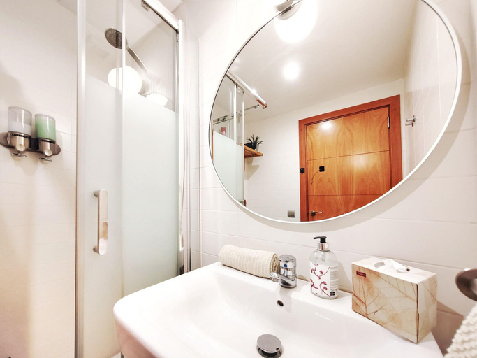 Bathroom 5, Bo Co Apartments Sitges, Barcelona