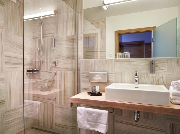 Bathroom 5, Sonja Alpine Resort, Zell am See
