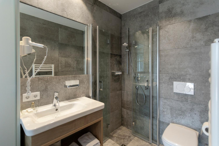 Bathroom 4, Isserwirt, Innsbruck Land