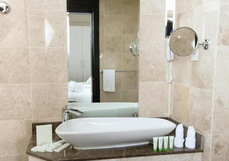 Bathroom 4, The Victory Hotel, Doha