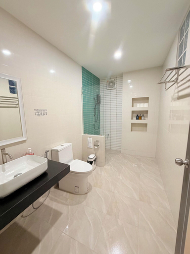 Bathroom 4, Siri Lagoona Resort, Bang Lamung