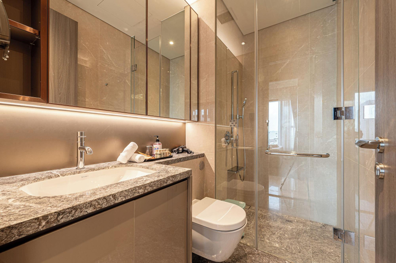 Bathroom 5, The Grand Manhattan Apt Luxury Vacation, Ho Chi Minh City