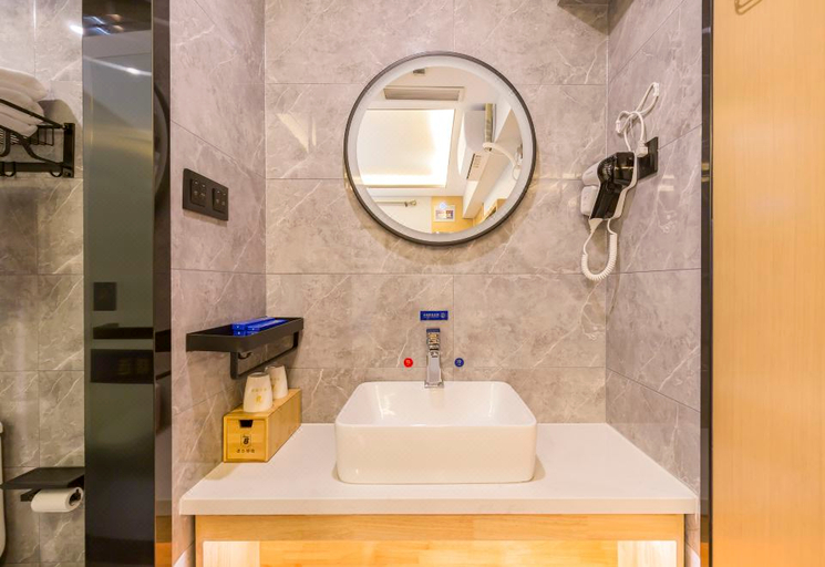 Bathroom 3, Super 8 Collection Hotel (Beijing Zhongguancun Dazhongsi Subway Station), Beijing