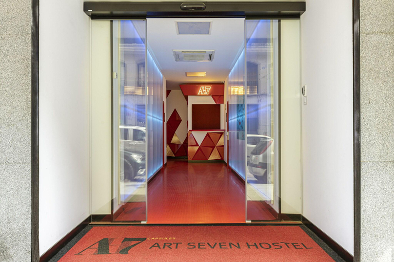 Exterior & Views 2, Art Seven Hostel Capsules, Madrid