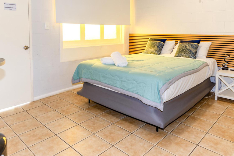 Bedroom 3, Innisfail Riverfront Motel, Johnstone