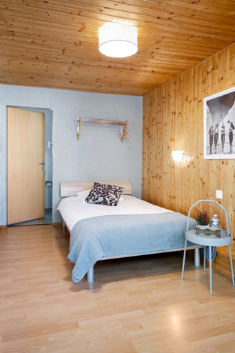 Bedroom 3, Motel Restaurant 13 Etoiles, Sierre