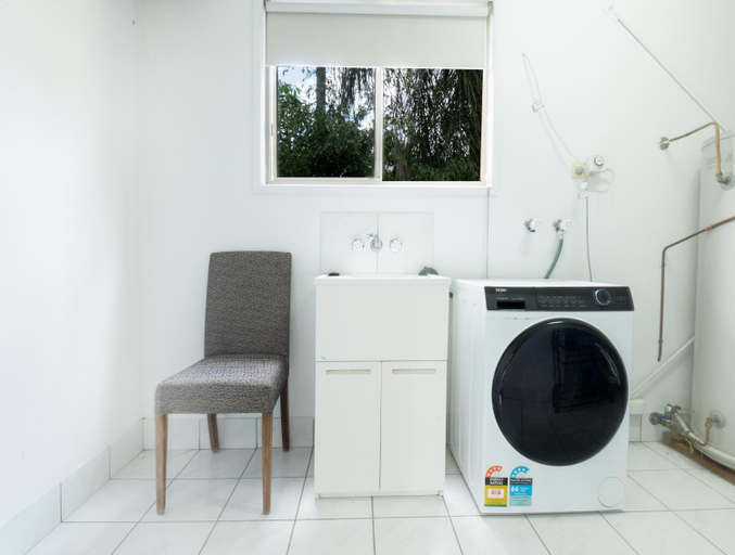 Bathroom 5, Boyne Island Motel And Villas, Calliope - Pt A