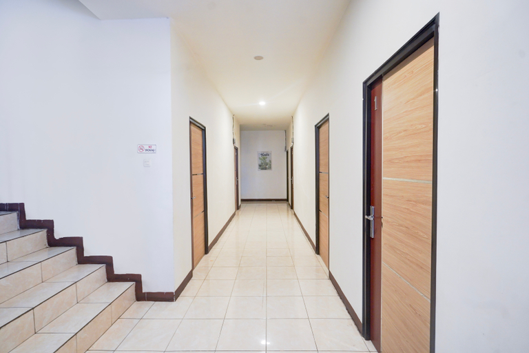 Lobby 3, Hotel O Rappocini Near Rsia Paramount, Makassar