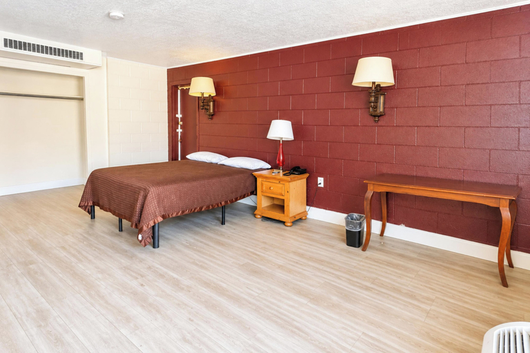 Room 4, Executive Inn & Suites Provo Near University, Utah
