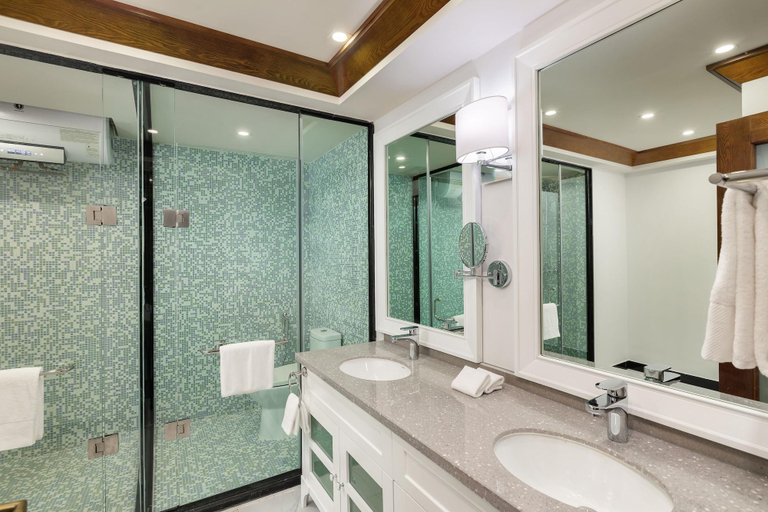 Bathroom 5, Kantharyar Serviced Apartment, Yangon