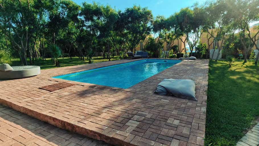 Pool 4, Vip Polos Apartments, West Greece