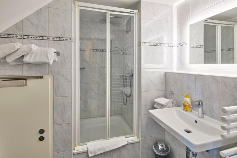 Bathroom 3, Apartments Aschheim, München
