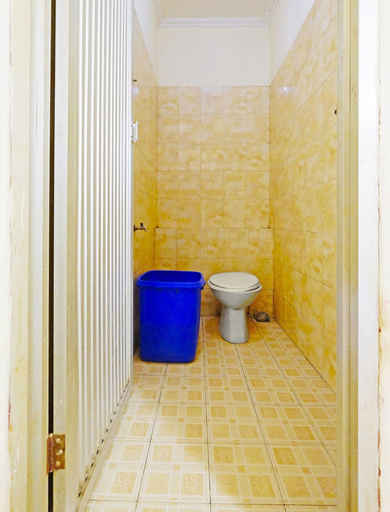 Bathroom, Capital O 93909 Yasmin By Spazie, Bogor