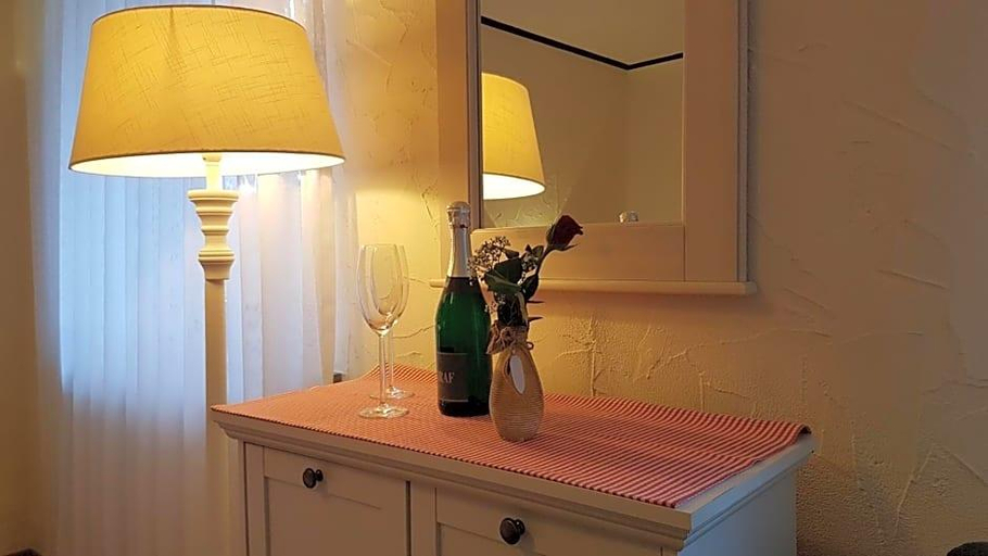 Bedroom 4, Landhotel Restaurant Beckmann, Borken