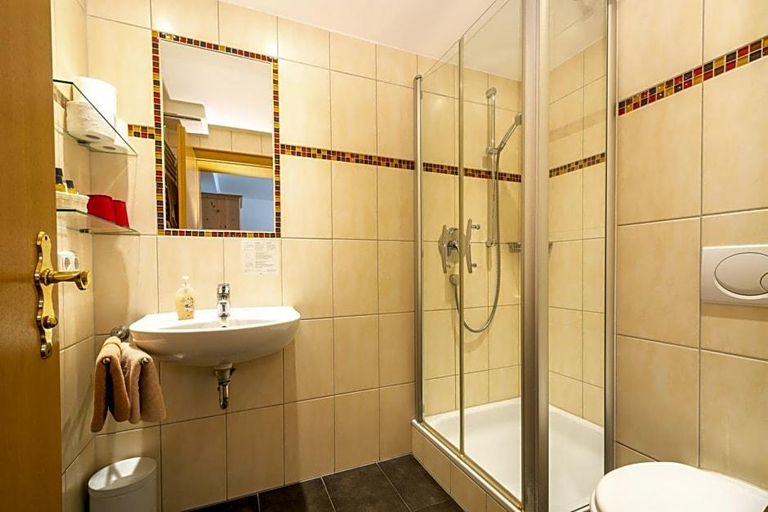 Bathroom 3, Boutique Hotel Angerer, Garmisch-Partenkirchen
