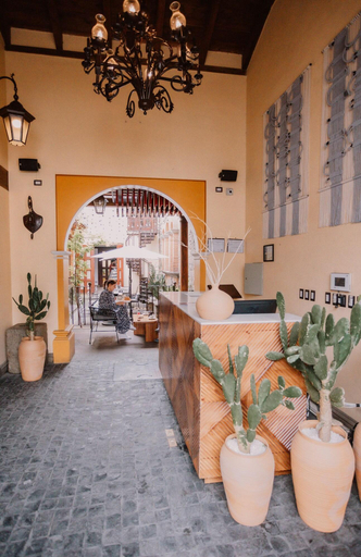 Public Area, Mestizo Antigua, Antigua Guatemala