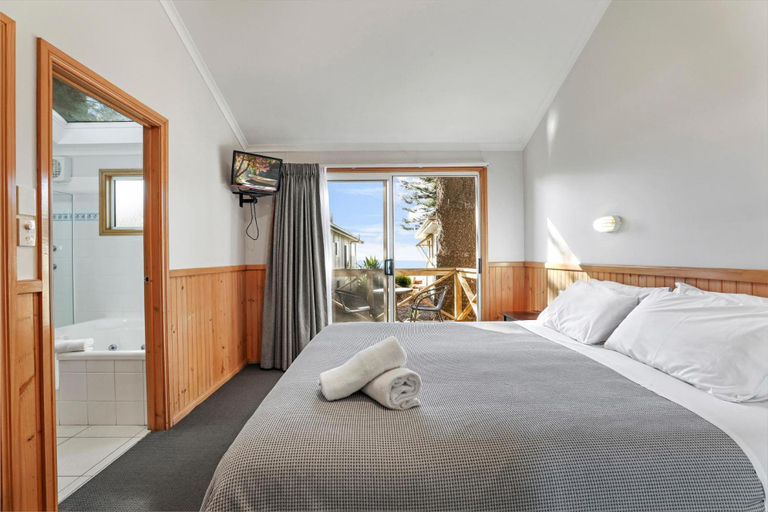 Bedroom 4, Kendalls Beach Holiday Park, Kiama