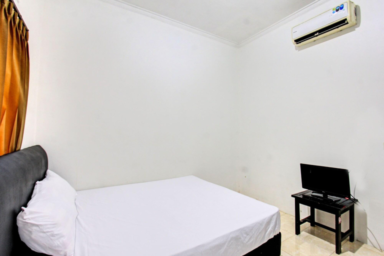 Room 3, Oyo Life 92754 Kost Griya Perdana, Lombok