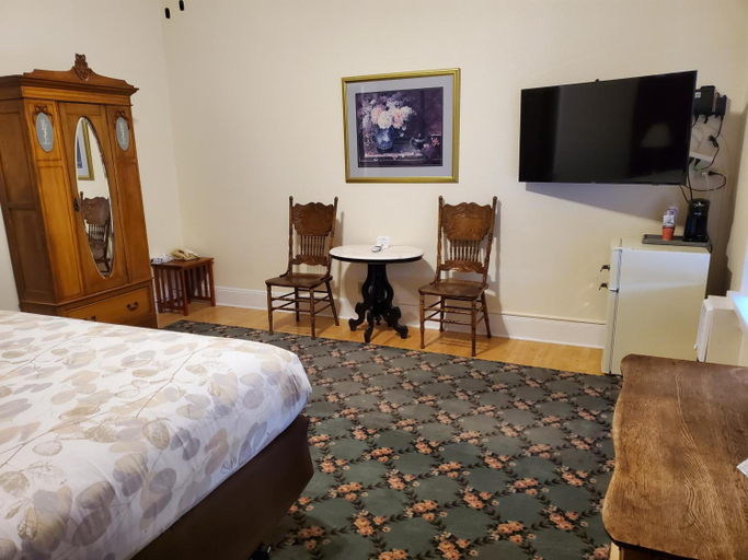 Bedroom 4, Manresa Castle, Jefferson