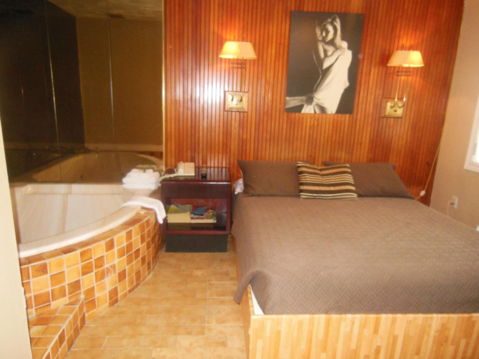 Others 4, Motel Le Paysan, Montréal