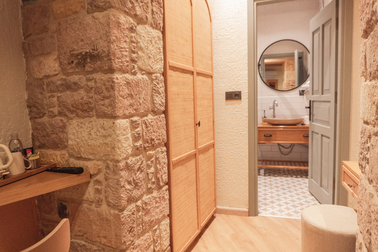 Room 2, Qara Otel, Ayvalık