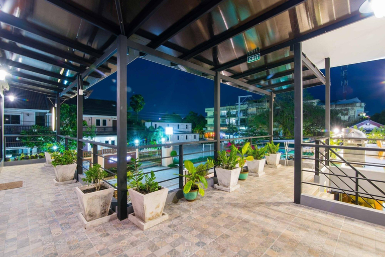 Public Area 2, Bronte BnB, Cha-Am
