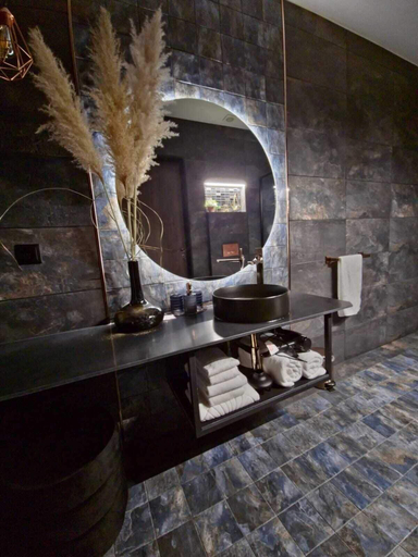 Bathroom 3, Quinta de Raj, Peso da Régua