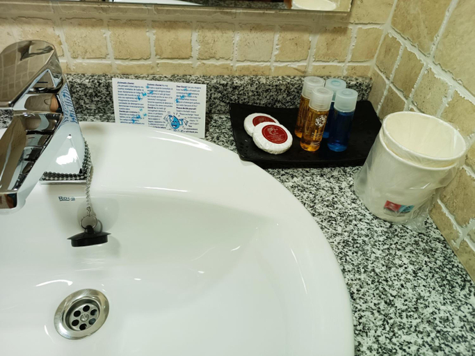 Bathroom 5, Hotel Alma Rosa, Ávila